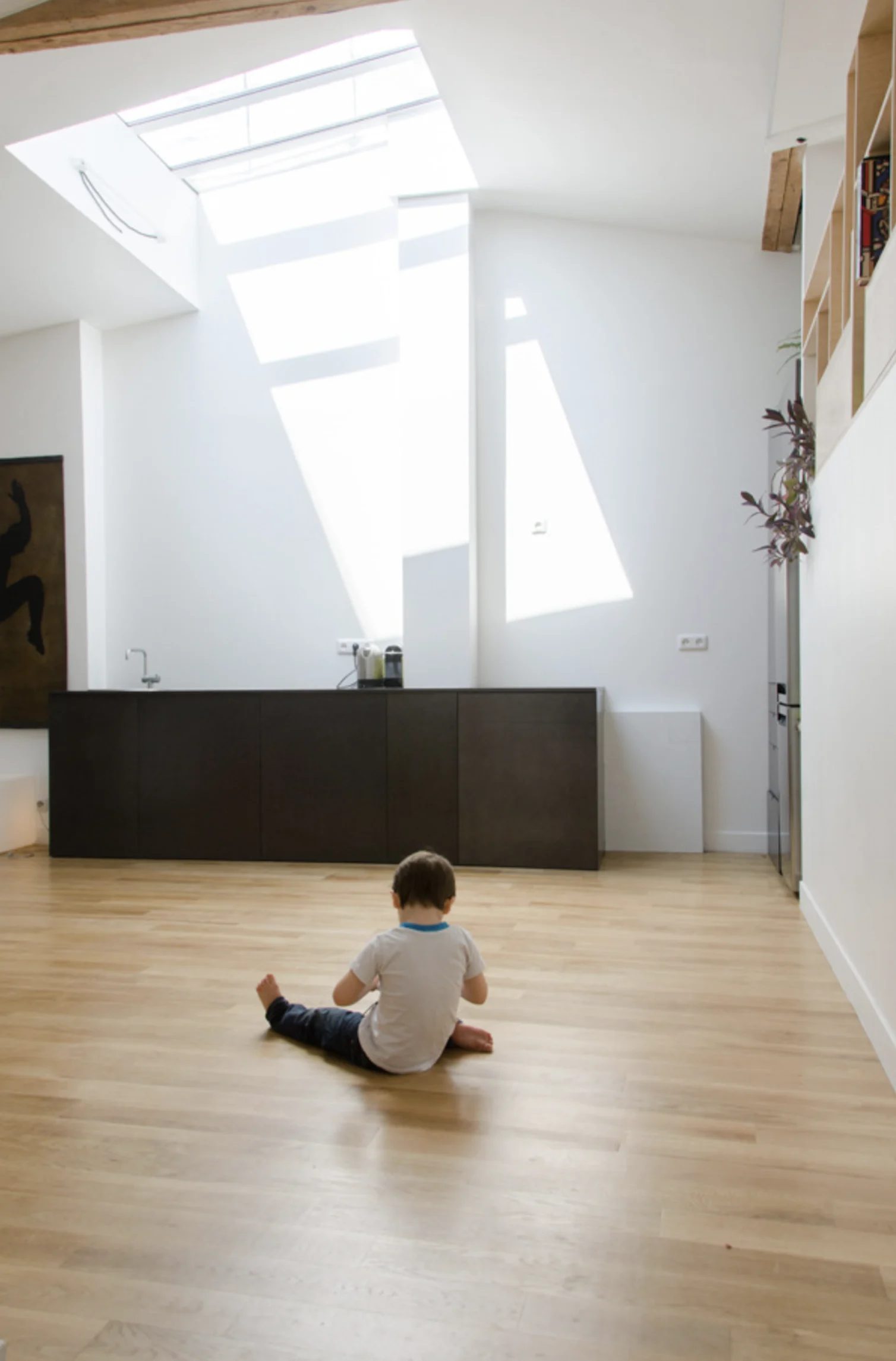 Appartement lumineux en bois clair dans le Marais · 07