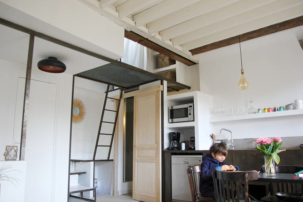 Compact duplex near Place des Vosges
