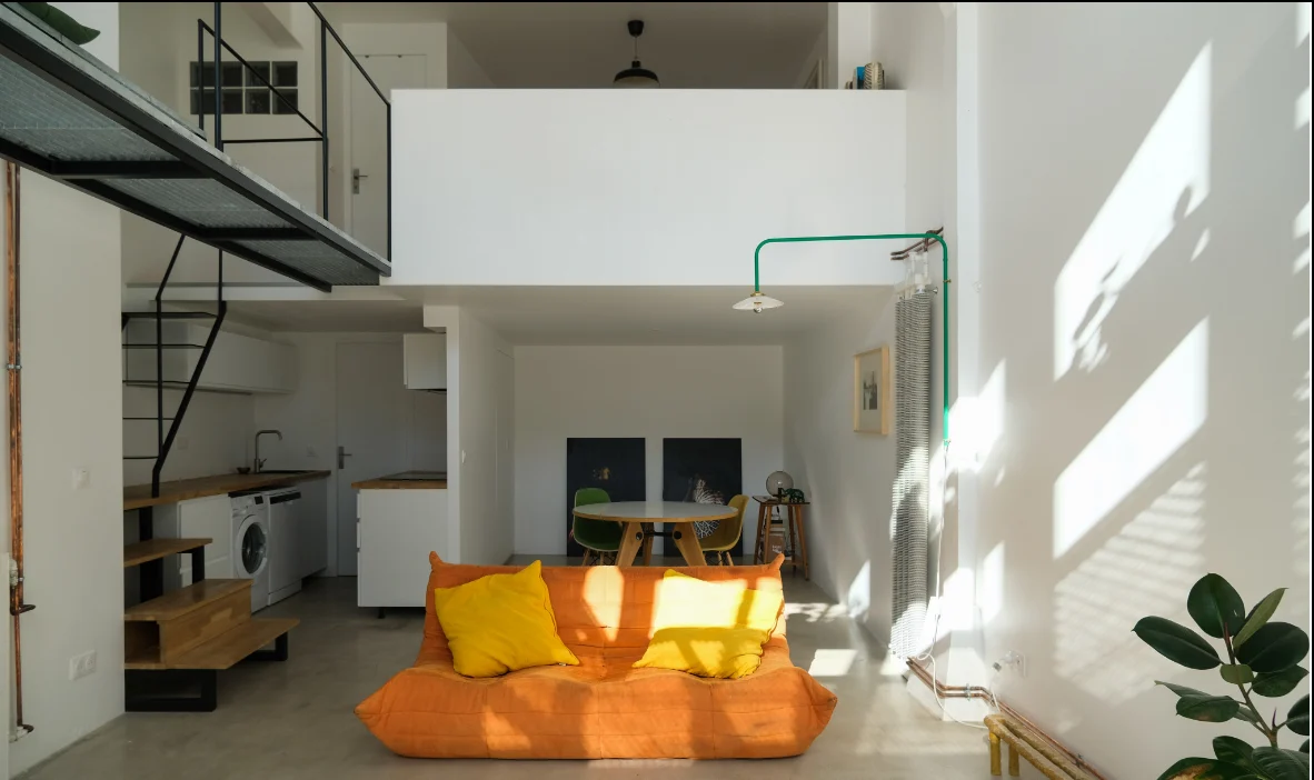 Montreuil loft opening onto a private garden